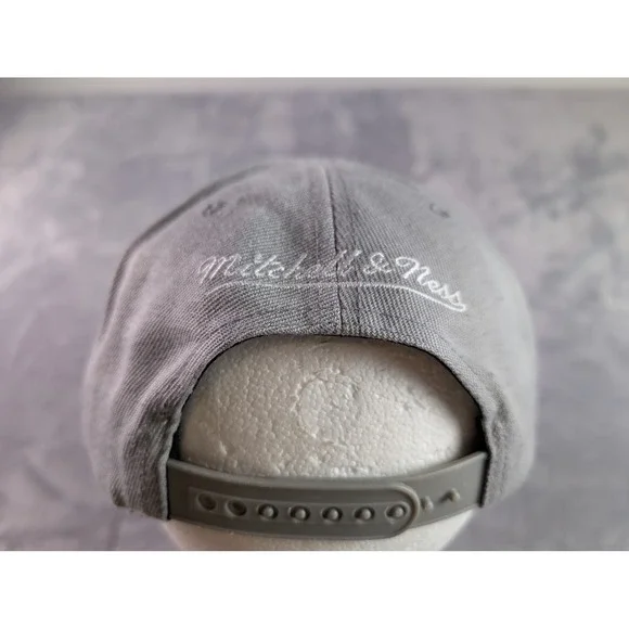 Mitchell & Ness San Antonio Spurs 2007 NBA Finals Snapback Hat Grey Black Mens - Picture 3 of 7